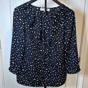 LOFT Women’s Small Petite Abstract Dash Print Ruffled Top Blouse Black